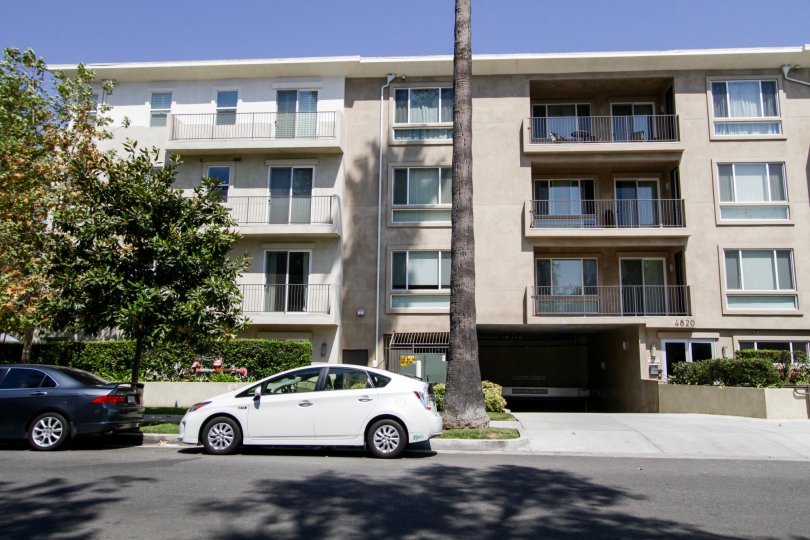 4820 Bellflower Ave Condos, Lofts & Townhomes For Sale 4820