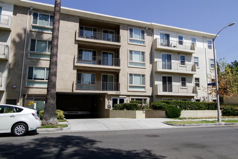 4820 Bellflower Ave Condos, Lofts & Townhomes For Sale 4820