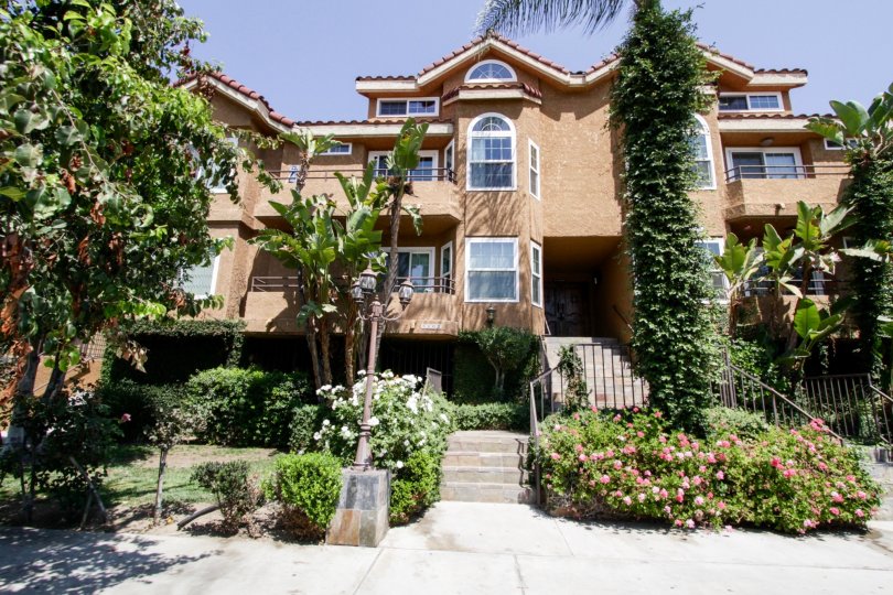 5102 Tujunga Ave Condos, Lofts & Townhomes For Sale 5102 Tujunga Ave