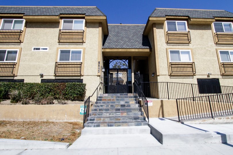 5224 Denny Ave Condos, Lofts & Townhomes For Sale 5224 Denny Ave Real