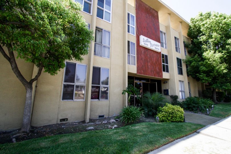 Sutton Terrace South Condos, Lofts & Townhomes For Sale Sutton