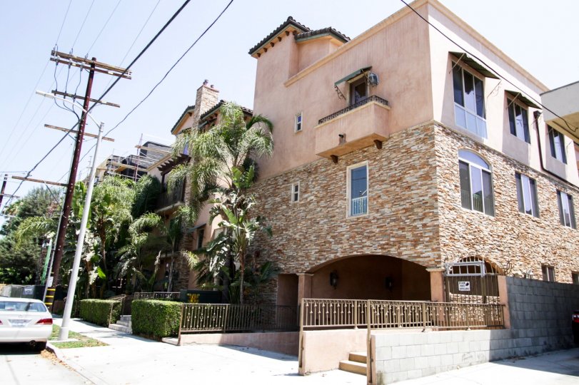 Toluca Lake Villas Condos, Lofts & Townhomes For Sale Toluca Lake