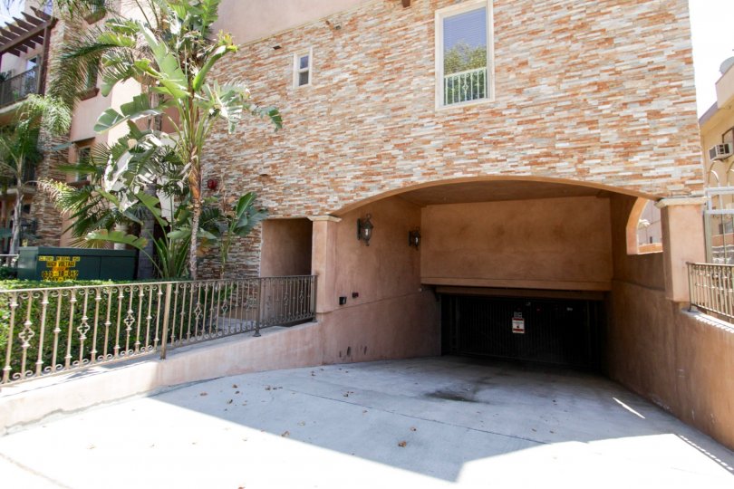 Toluca Lake Villas Condos, Lofts & Townhomes For Sale Toluca Lake