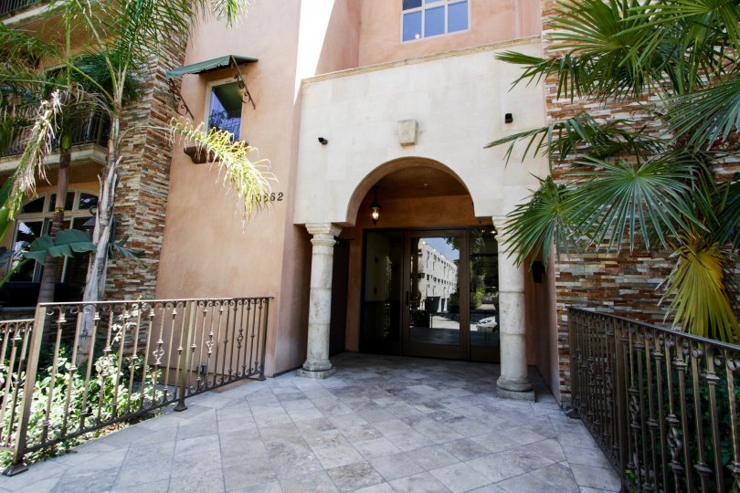 Toluca Lake Villas Condos, Lofts & Townhomes For Sale Toluca Lake