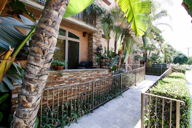 Toluca Lake Villas Condos, Lofts & Townhomes For Sale Toluca Lake