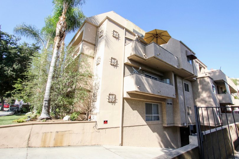 156 S Oak Knoll Ave Condos, Lofts & Townhomes For Sale 156 S Oak