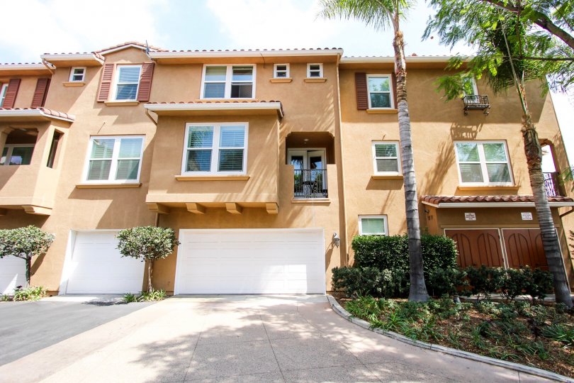 Artisan Square Condos, Lofts & Townhomes For Sale Artisan Square Real