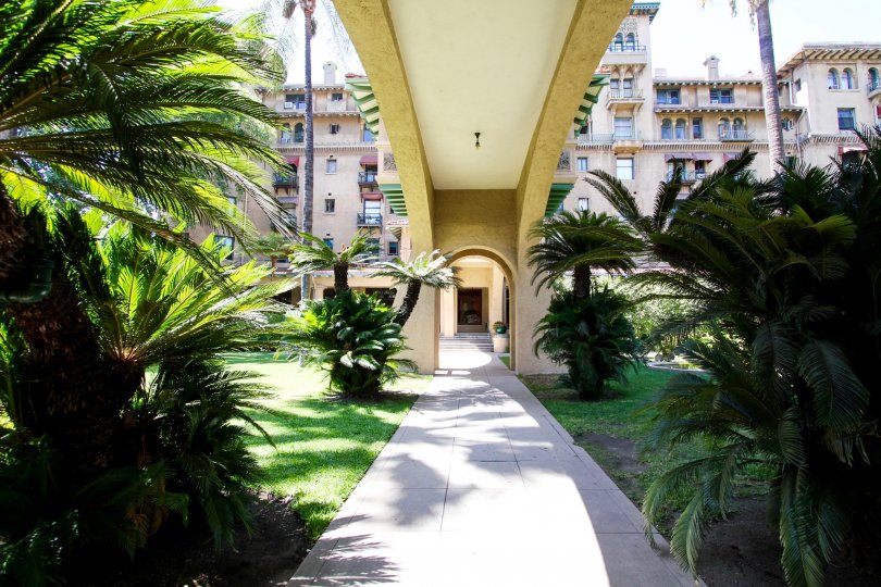 Castle Green Condos, Lofts & Townhomes For Sale Castle Green Real