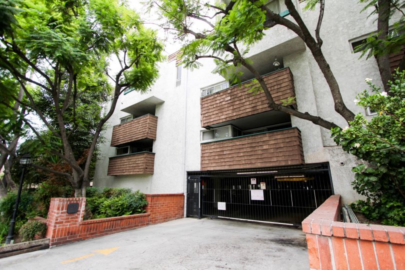 Los Robles Plaza Condos, Lofts & Townhomes For Sale Los Robles Plaza