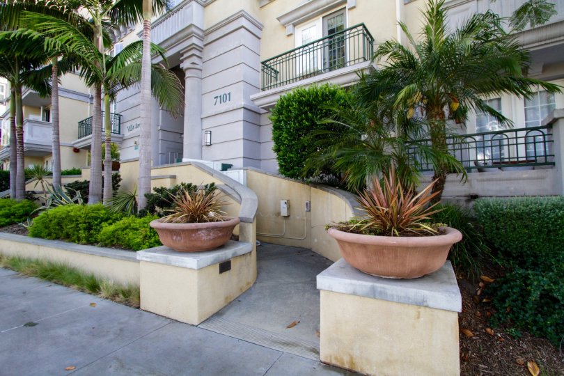 Villa Savona Condos, Lofts & Townhomes For Sale Villa Savona Real