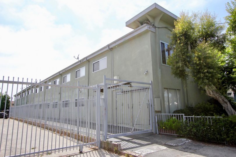 1950 Cloverfield Condos, Lofts & Townhomes For Sale 1950 Cloverfield Real Estate 1950