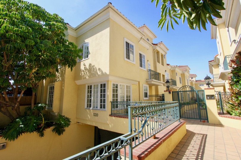 Yale Street Townhomes Condos, Lofts & Townhomes For Sale Yale Street Townhomes Real Estate