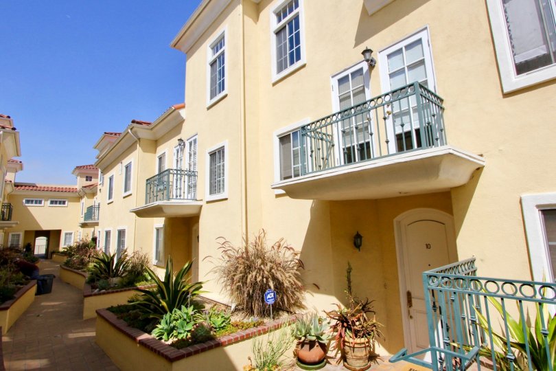 Yale Street Townhomes Condos, Lofts & Townhomes For Sale Yale Street Townhomes Real Estate