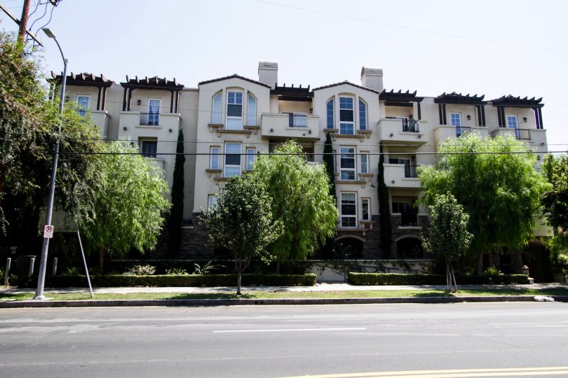 14242 Burbank Blvd Condos, Lofts & Townhomes For Sale 14242 Burbank