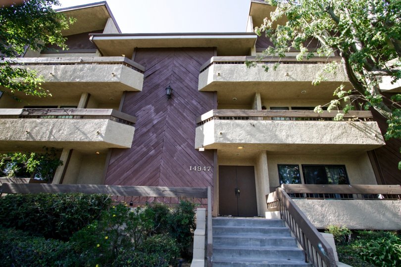 14947 Burbank Blvd Condos, Lofts & Townhomes For Sale 14947 Burbank