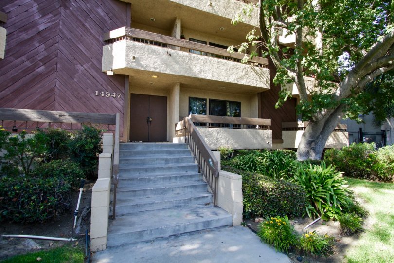 14947 Burbank Blvd Condos, Lofts & Townhomes For Sale 14947 Burbank Blvd Real Estate 14947