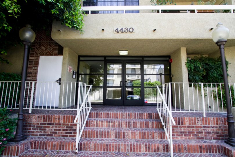 4430 Noble Ave Condos, Lofts & Townhomes For Sale 4430 Noble Ave Real Estate 4430 Noble Ave