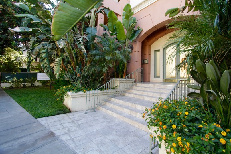 Continental at Sherman Oaks Condos, Lofts & Townhomes For Sale