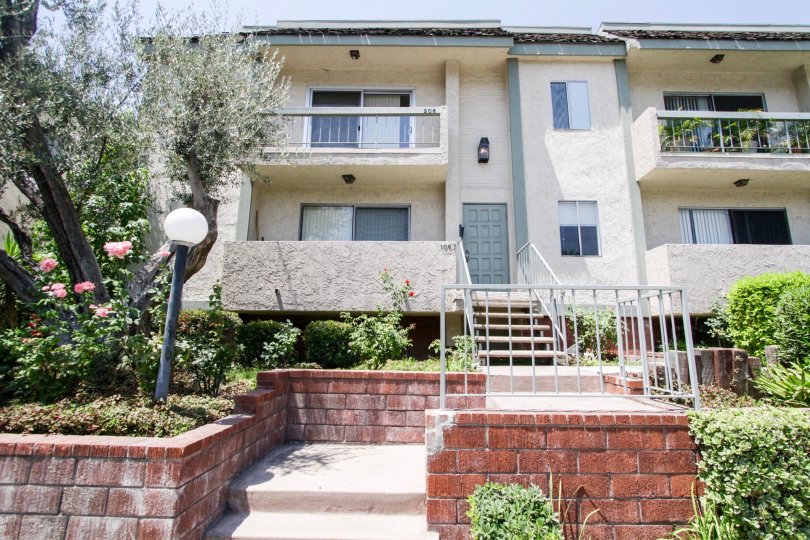 Knollwood Villas Condos, Lofts & Townhomes For Sale Knollwood Villas