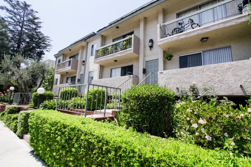 Knollwood Villas Condos, Lofts & Townhomes For Sale Knollwood Villas