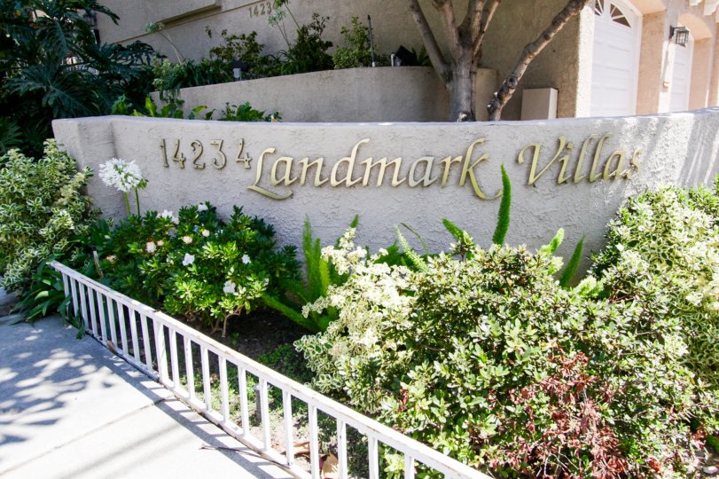 Landmark Villas Condos, Lofts & Townhomes For Sale Landmark Villas Real Estate Landmark