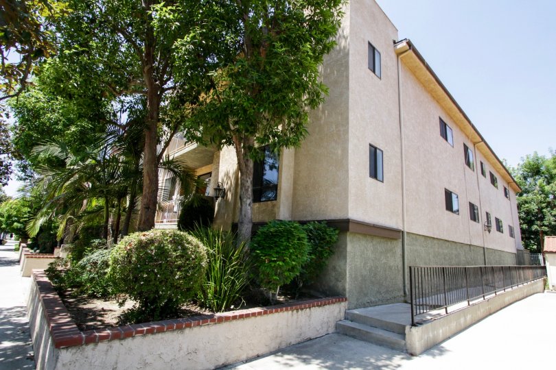 Riverside Villa Condos, Lofts & Townhomes For Sale Riverside Villa