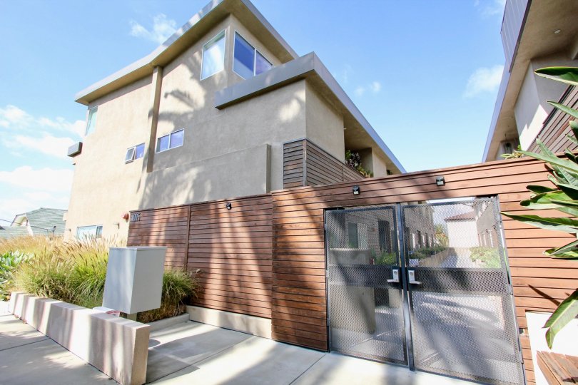 Monroe Heights Condos, Lofts & Townhomes For Sale Monroe Heights Real