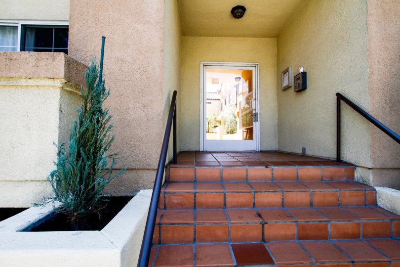 11306 Moorpark Condos, Lofts & Townhomes For Sale 11306 Moorpark Real