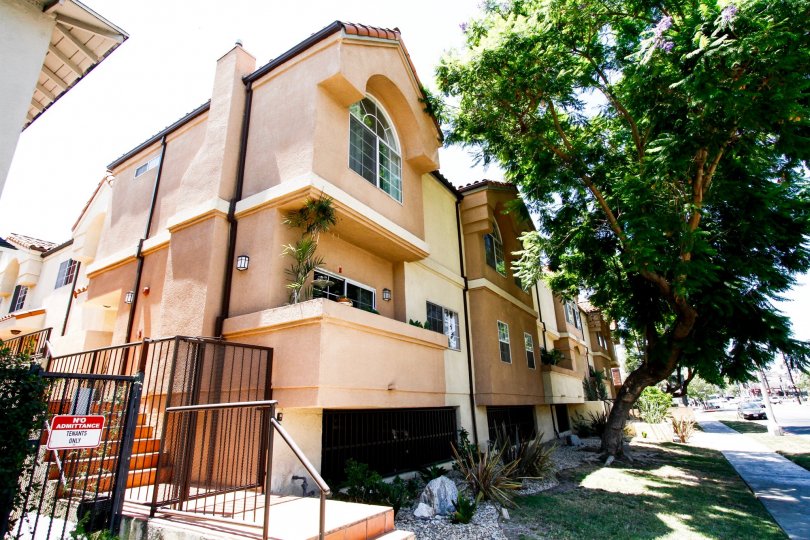 11306 Moorpark Condos, Lofts & Townhomes For Sale 11306 Moorpark Real