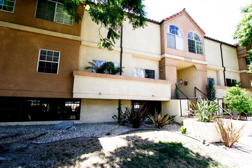 11306 Moorpark Condos, Lofts & Townhomes For Sale 11306 Moorpark Real