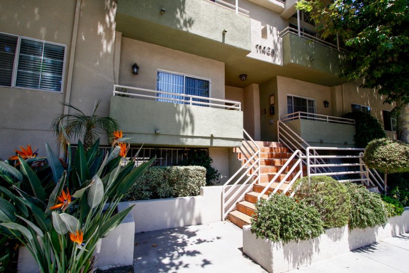 11485 Moorpark St Condos, Lofts & Townhomes For Sale 11485 Moorpark