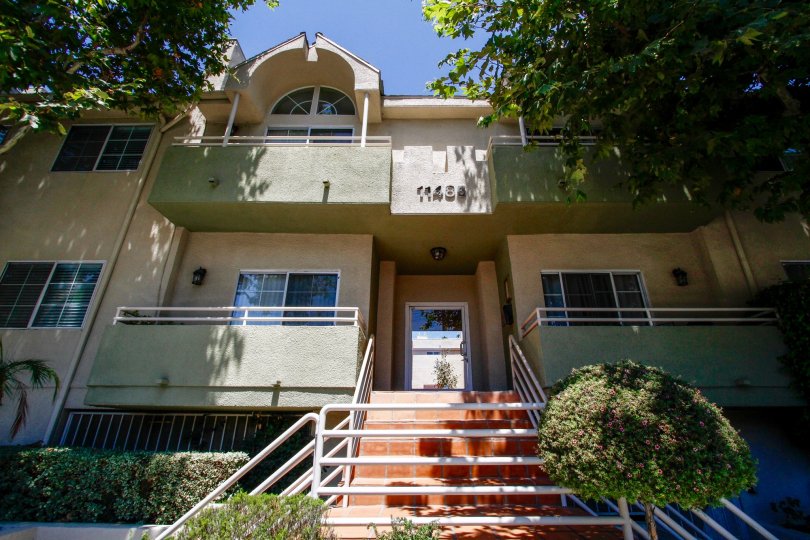 11485 Moorpark St Condos, Lofts & Townhomes For Sale 11485 Moorpark