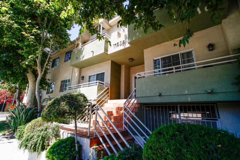 11485 Moorpark St Condos, Lofts & Townhomes For Sale 11485 Moorpark St Real Estate 11485