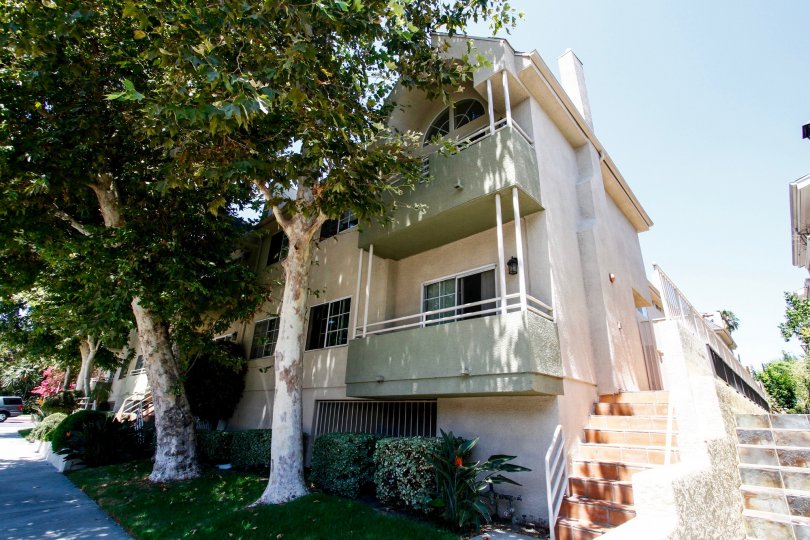 11485 Moorpark St Condos, Lofts & Townhomes For Sale 11485 Moorpark