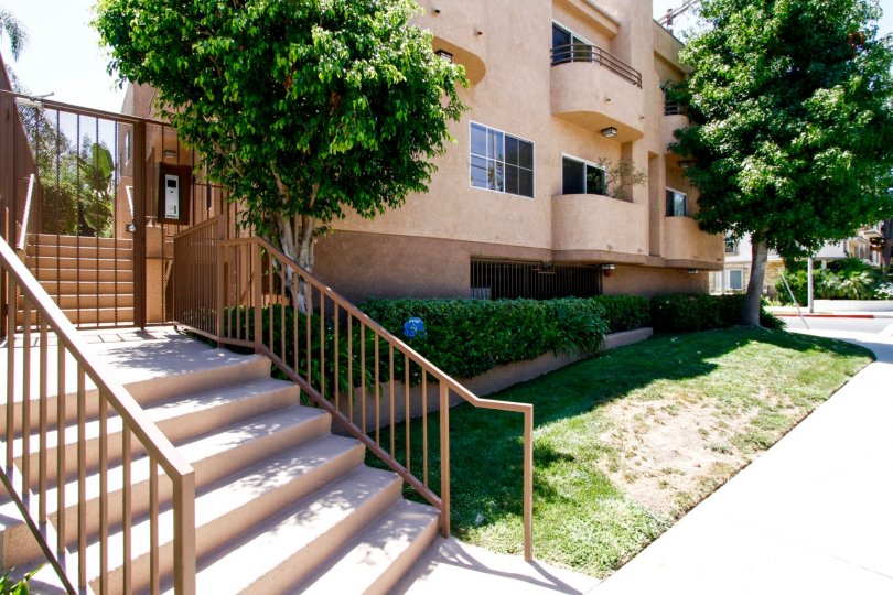 11524 Moorpark St Condos, Lofts & Townhomes For Sale 11524 Moorpark