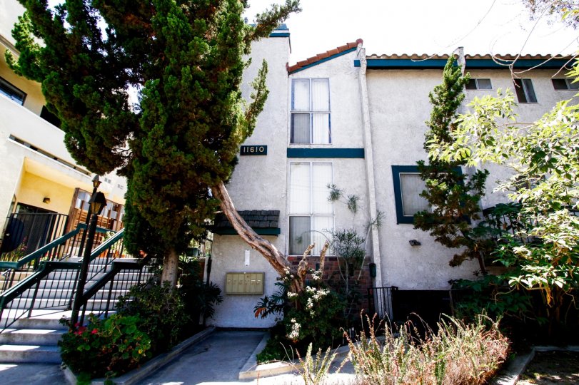 11610 Moorpark St Condos, Lofts & Townhomes For Sale 11610 Moorpark St Real Estate 11610