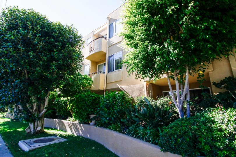 12633 Moorpark Condos, Lofts & Townhomes For Sale 12633 Moorpark Real