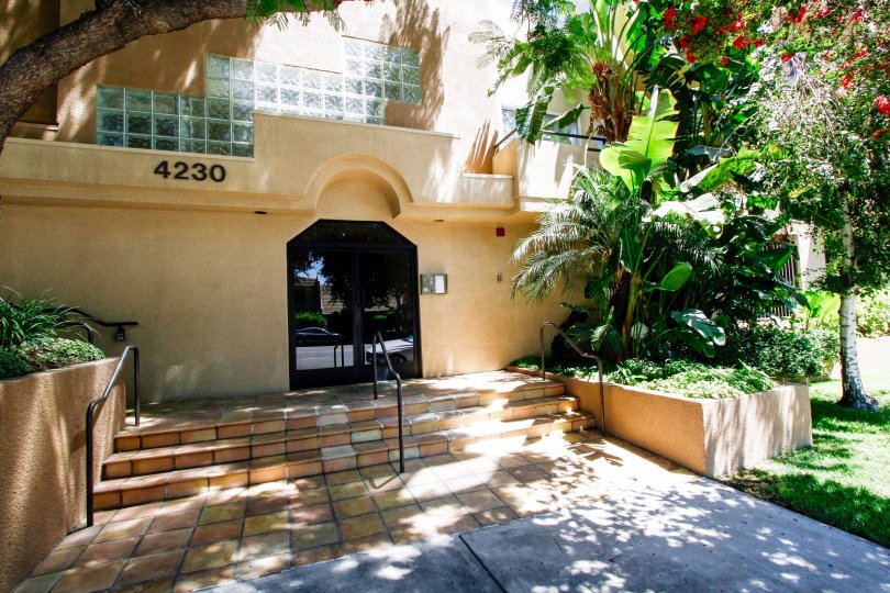 4230 Colfax Ave Condos, Lofts & Townhomes For Sale 4230 Colfax Ave