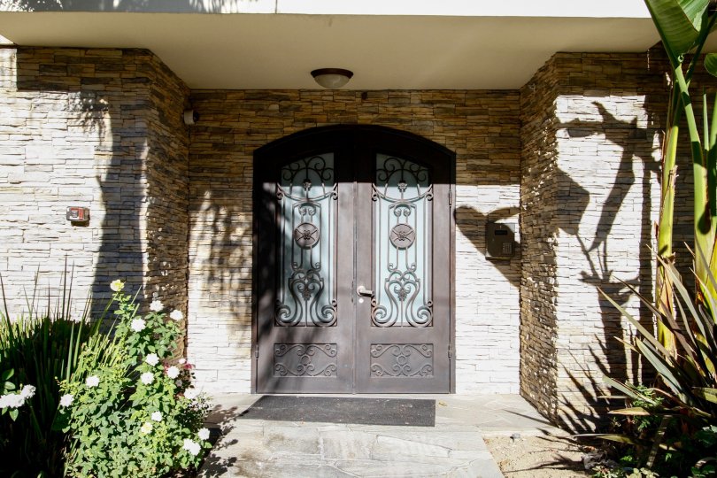 4550 Coldwater Canyon Condos, Lofts & Townhomes For Sale 4550