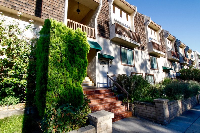 4660 Coldwater Canyon Ave Condos, Lofts & Townhomes For Sale 4660