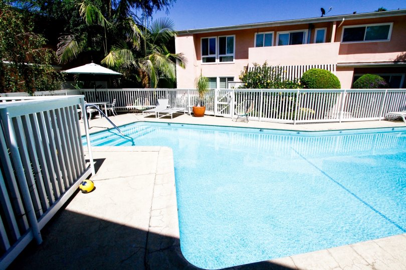ardmore community pool