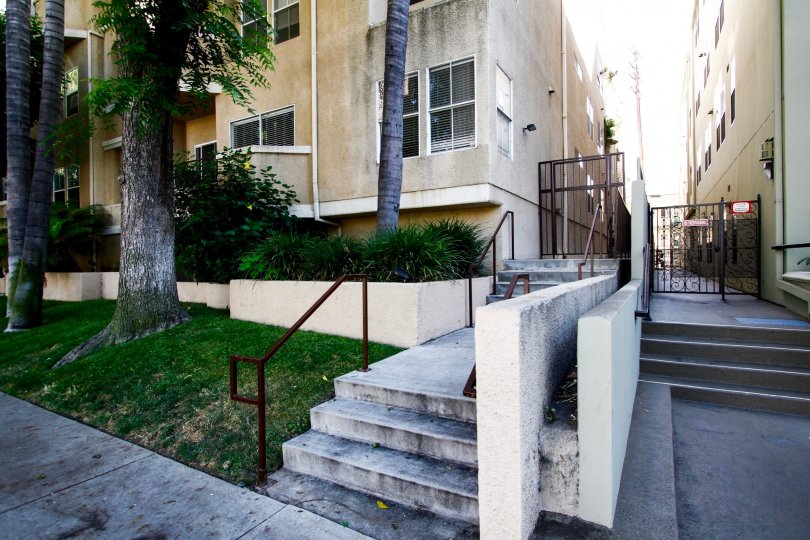 Studio City Classic Condos, Lofts & Townhomes For Sale Studio City