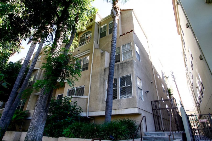 Studio City Classic Condos, Lofts & Townhomes For Sale Studio City