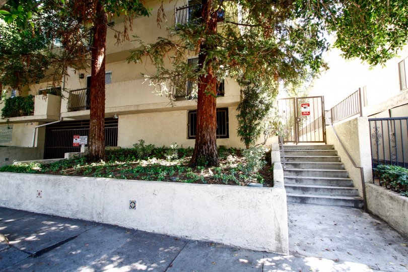 Studio City Regency Condos, Lofts & Townhomes For Sale Studio City