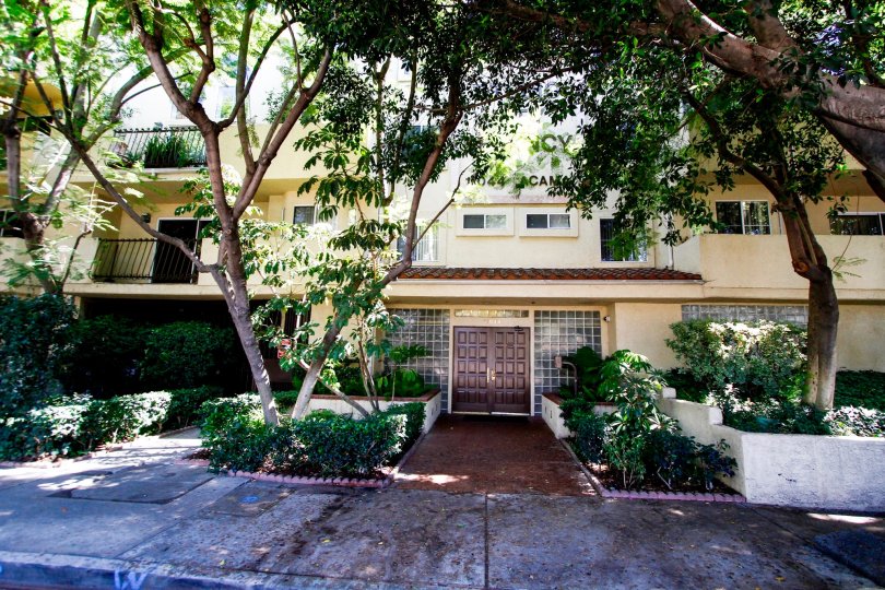 Studio City Regency Condos, Lofts & Townhomes For Sale Studio City