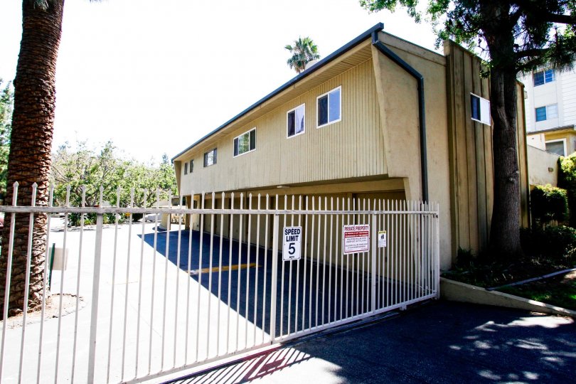 Studio City Villas Condos, Lofts & Townhomes For Sale Studio City