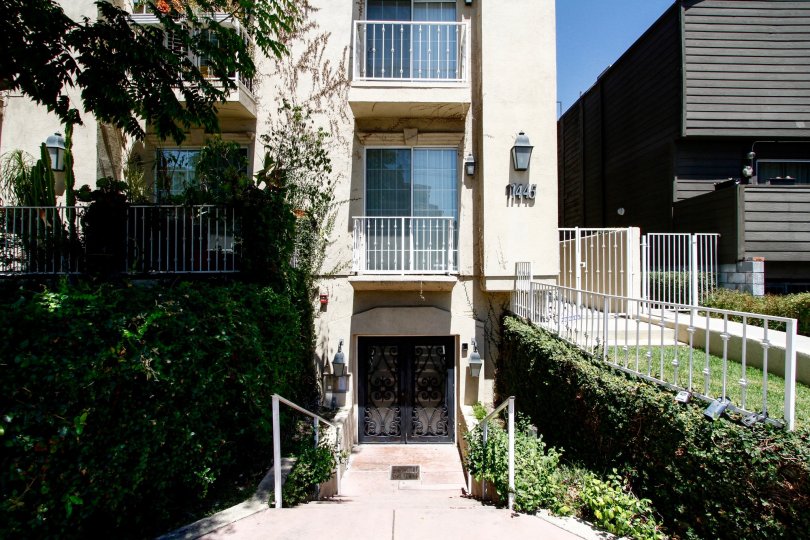 Villas at Moorpark Condos, Lofts & Townhomes For Sale Villas at Moorpark Real Estate Villas