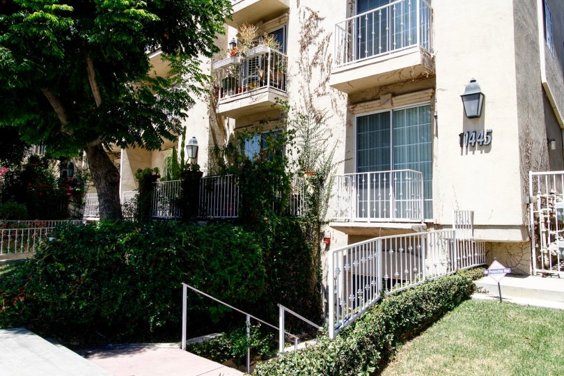 Villas at Moorpark Condos, Lofts & Townhomes For Sale Villas at Moorpark Real Estate Villas