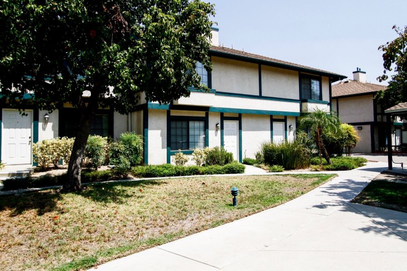 Glenoaks Gardens Condos, Lofts & Townhomes For Sale Glenoaks Gardens