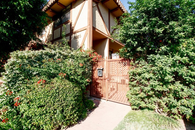 5830 Etiwanda Ave Condos, Lofts & Townhomes For Sale 5830 Etiwanda Ave Real Estate 5830